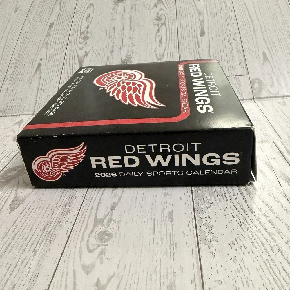 Turner Licensing, ‎ NHL Detroit Red Wings 2026 Daily Desk Calendar Official